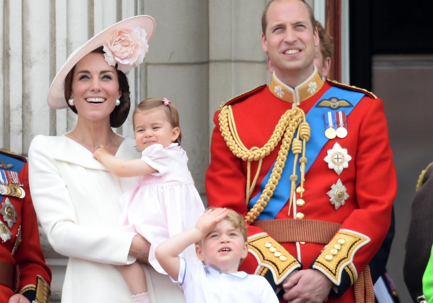 et Charlotte, les stars de l’anniversaire de la reine d’Angleterre ! Elle