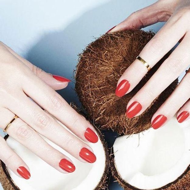 La manucure gel à nous les ongles parfaits pendant 15 jours