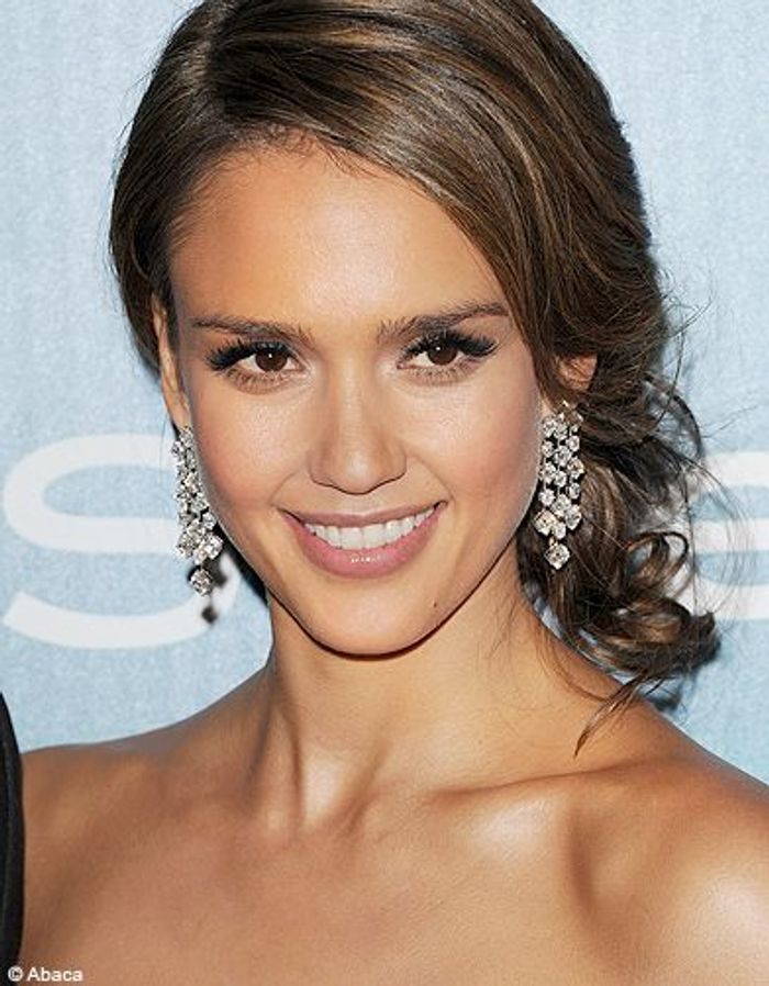 Jessica Alba People toutes adeptes de l’eyeliner Elle