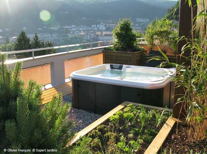 Avant après : une terrasse zen en plein jura elle décoration Deco jacuzzi interieur