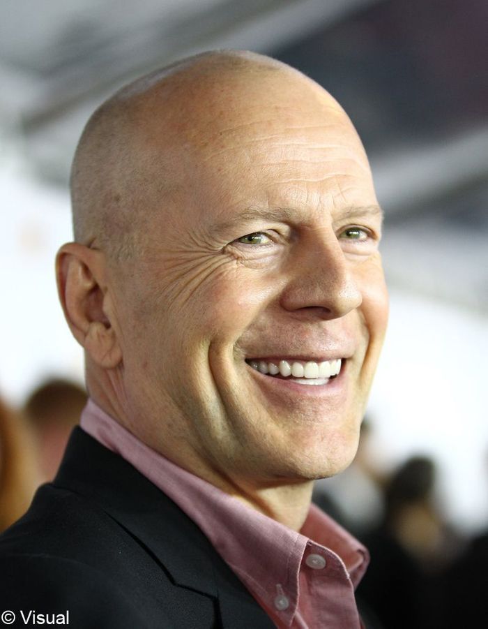 Bruce Willis chauve Rasés ou chevelus comment les préférezvous ? Elle