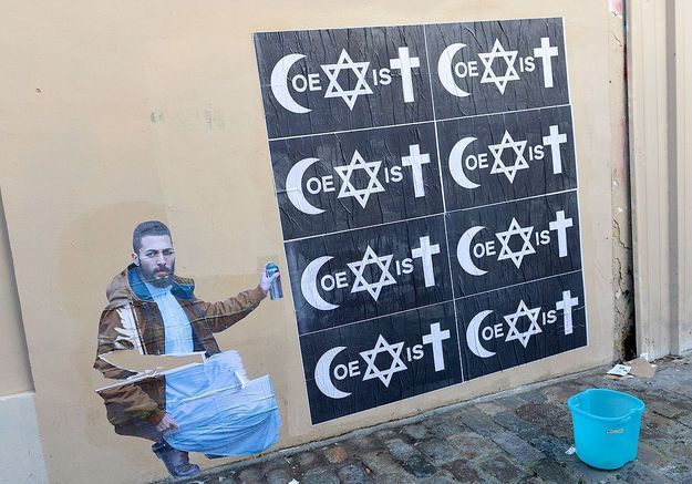 3 choses à savoir sur « Coexist », le slogan street-art militant